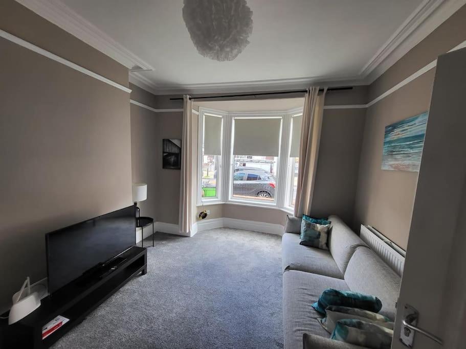 4 Bedroom House, 8 Min To City! Manchester Dış mekan fotoğraf